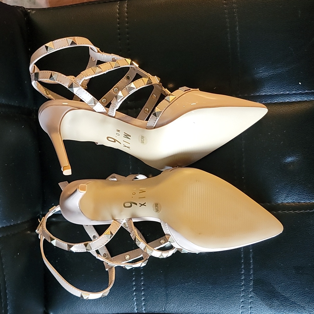 Sandals - Picture 2 of 2